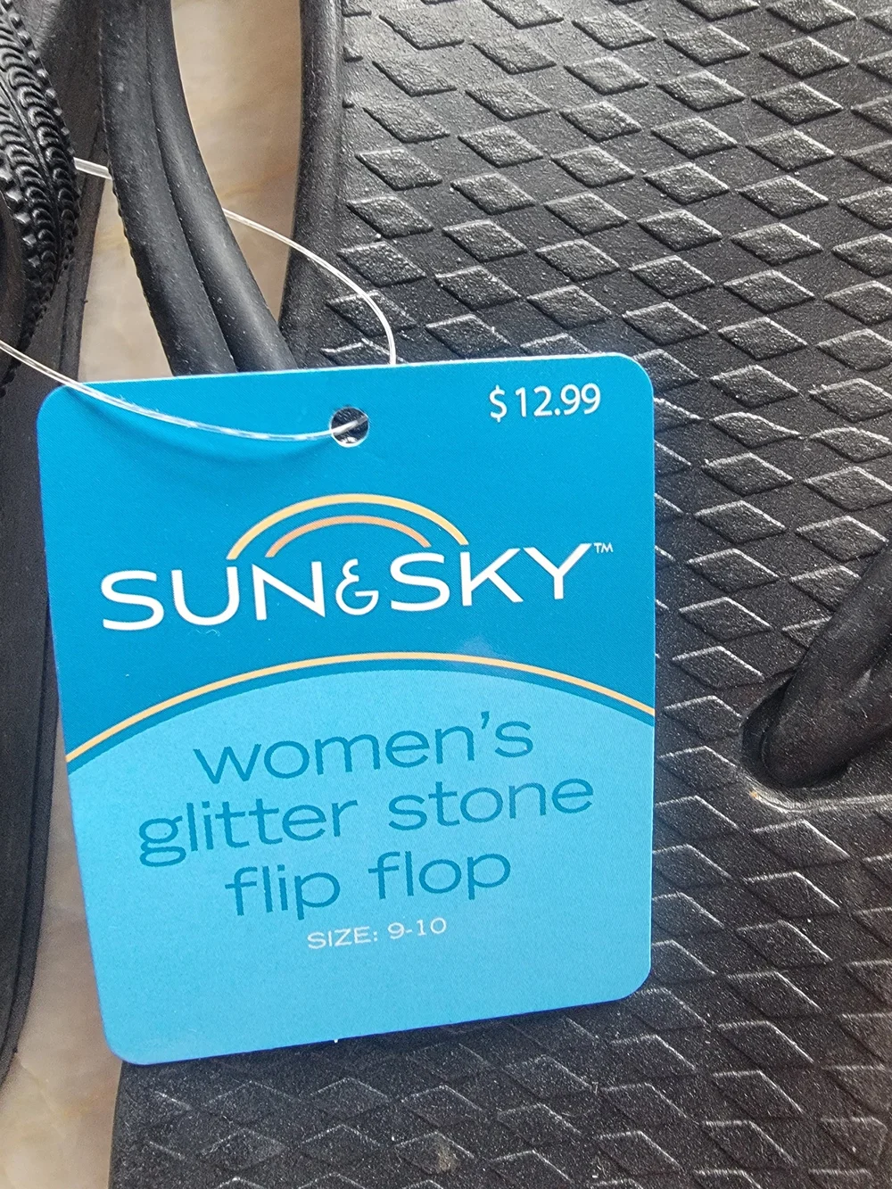 NEW! BUNDLE OF 3 SANDALS SZ 10. Universal Thread, Sun Sky, & Shade & Shore ($48)